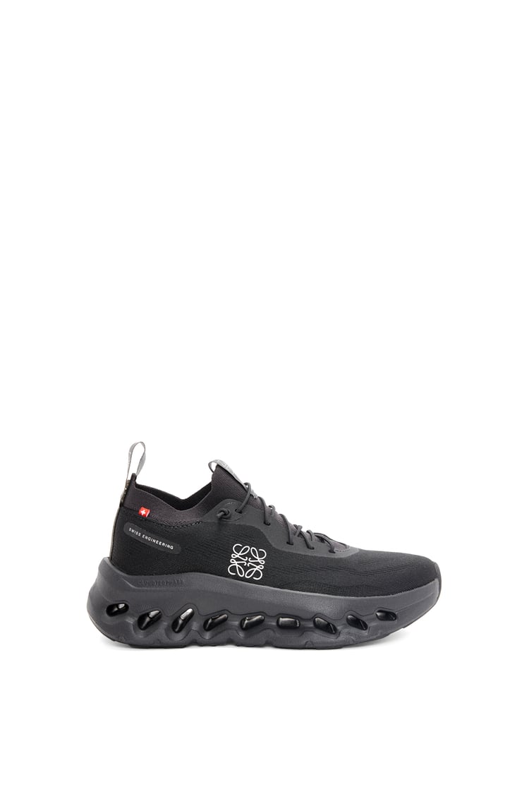 On Running Cloudtilt x LOEWE All Black