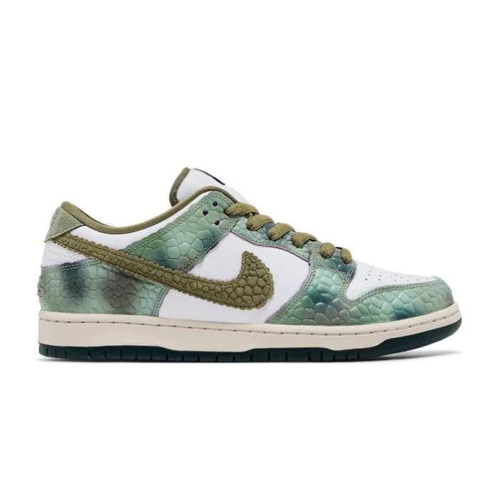 SB Dunk Low Alexis Sablone Chameleon