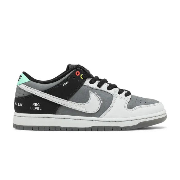 Nike SB Dunk Low VX1000